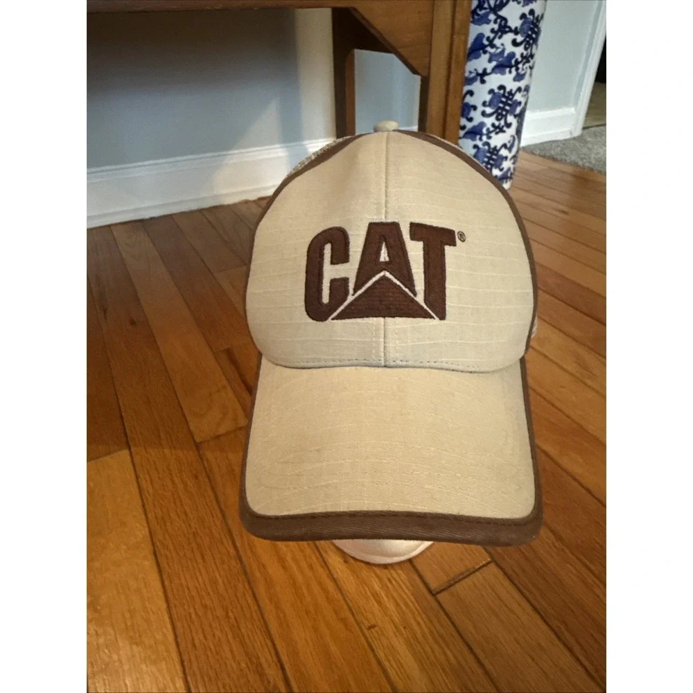 CAT Caterpillar Baseball Cap / Trucker Hat EUC